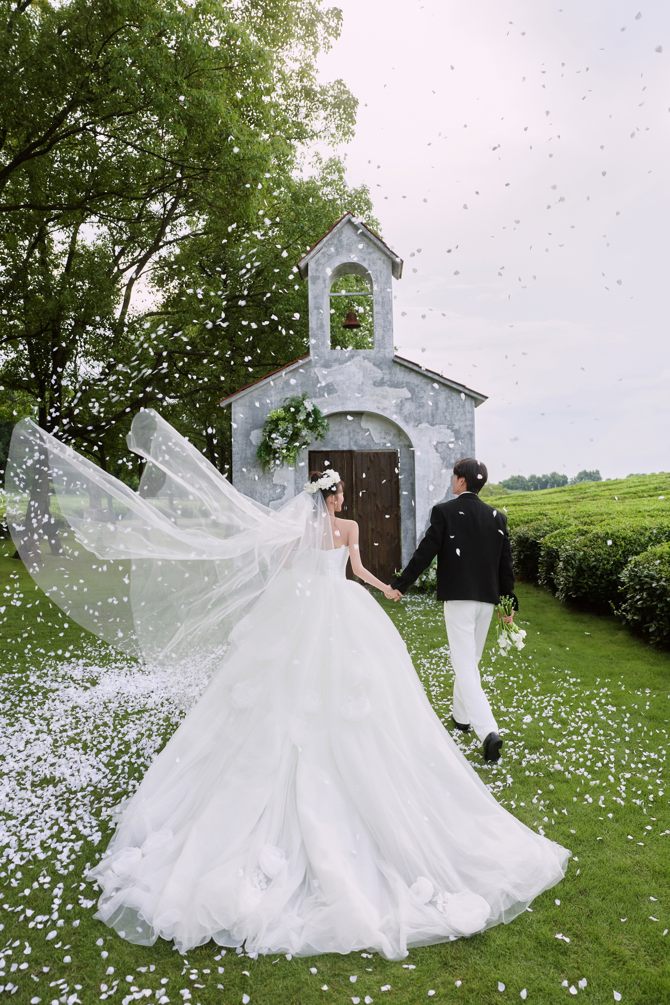 简约风婚纱照 · 室内场景 · 初誓客片