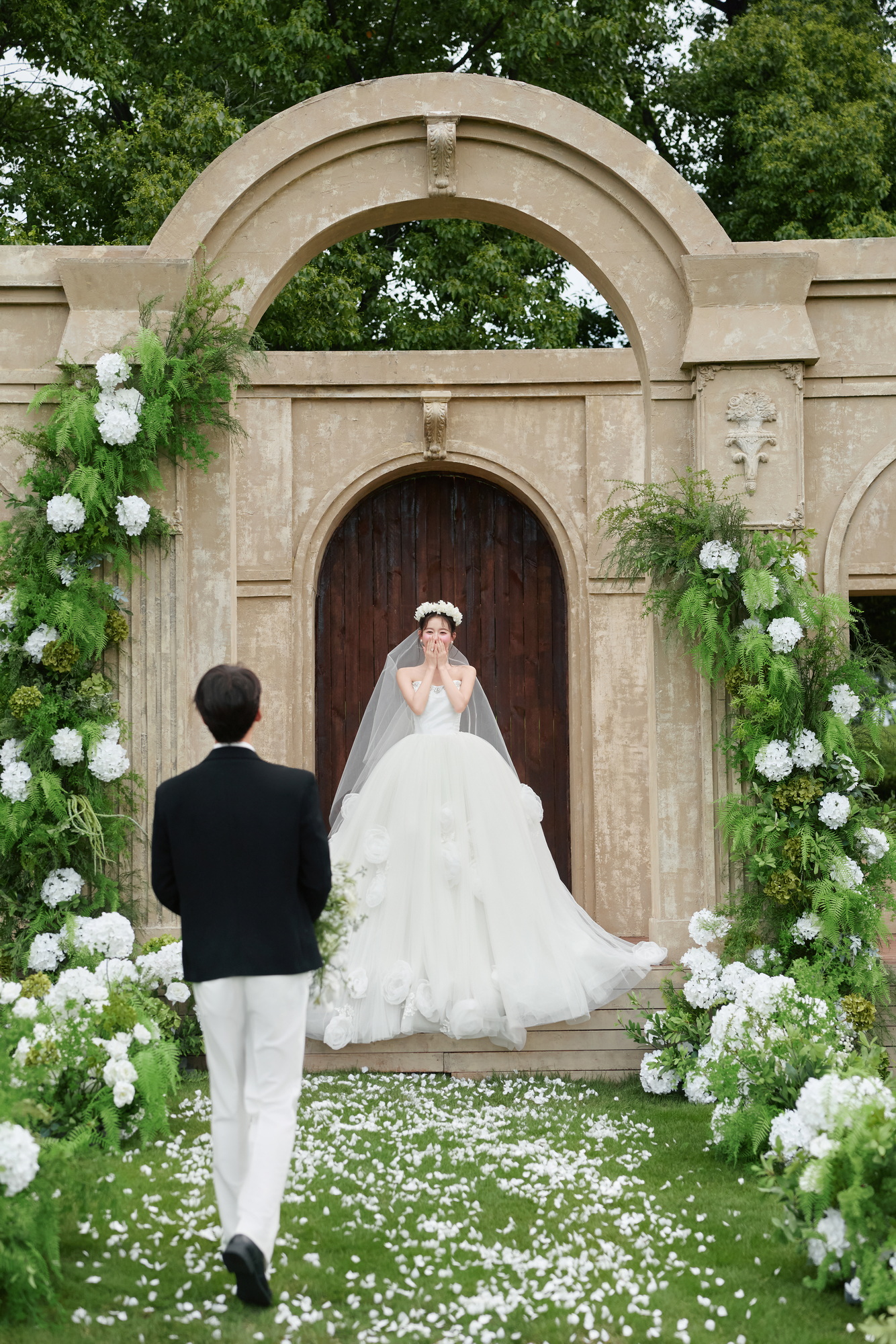 简约风婚纱照 · 室内场景 · 绯念客片