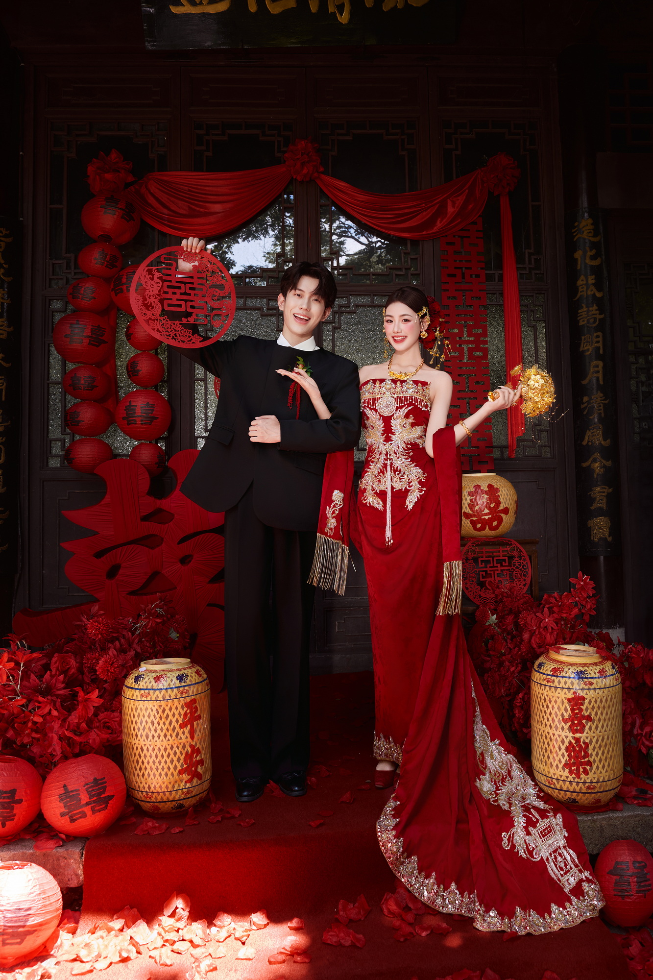 鎏约：简约风婚纱照室内实拍