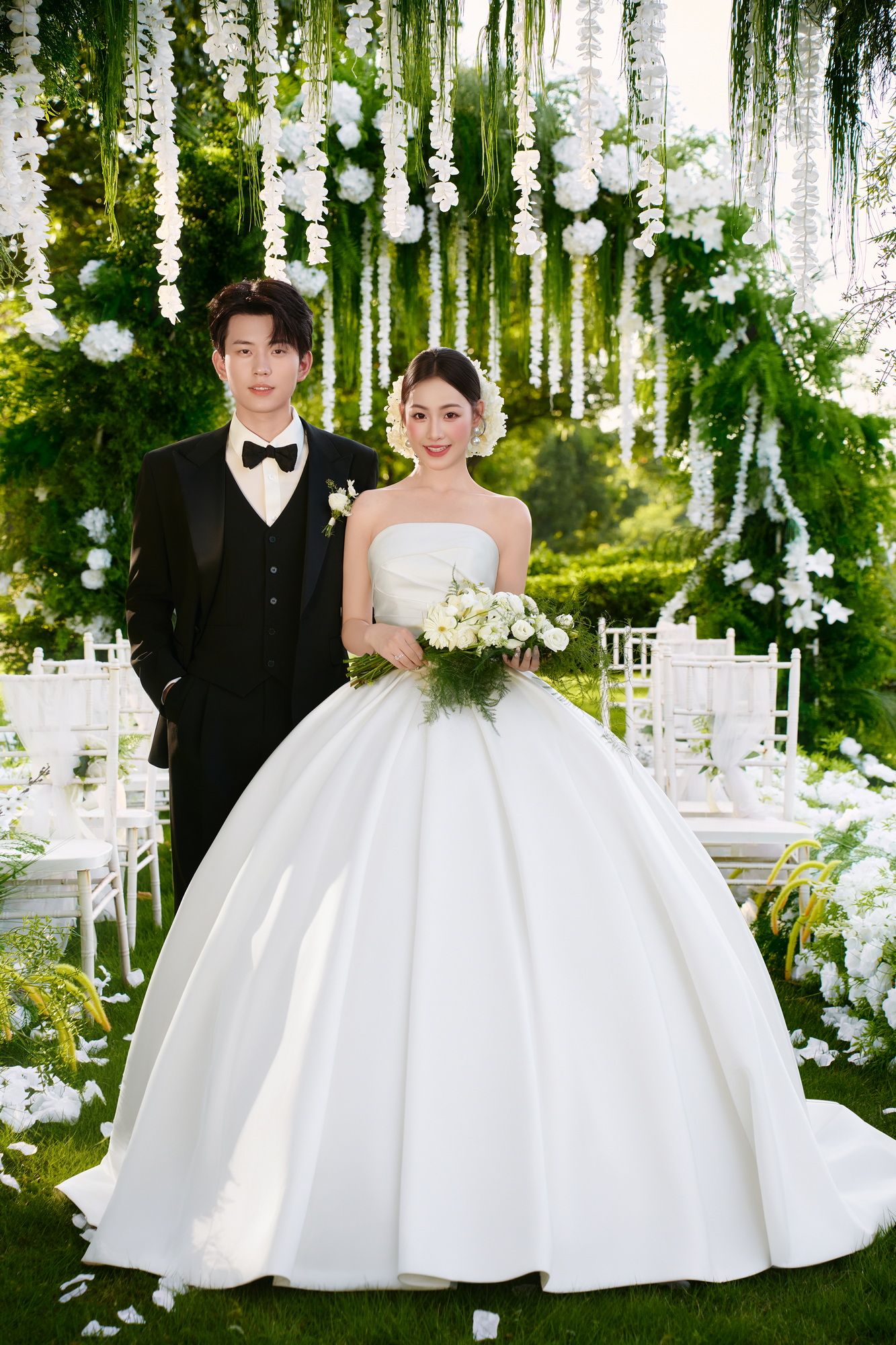 简约风婚纱照 · 室内场景 · 桃缘客片