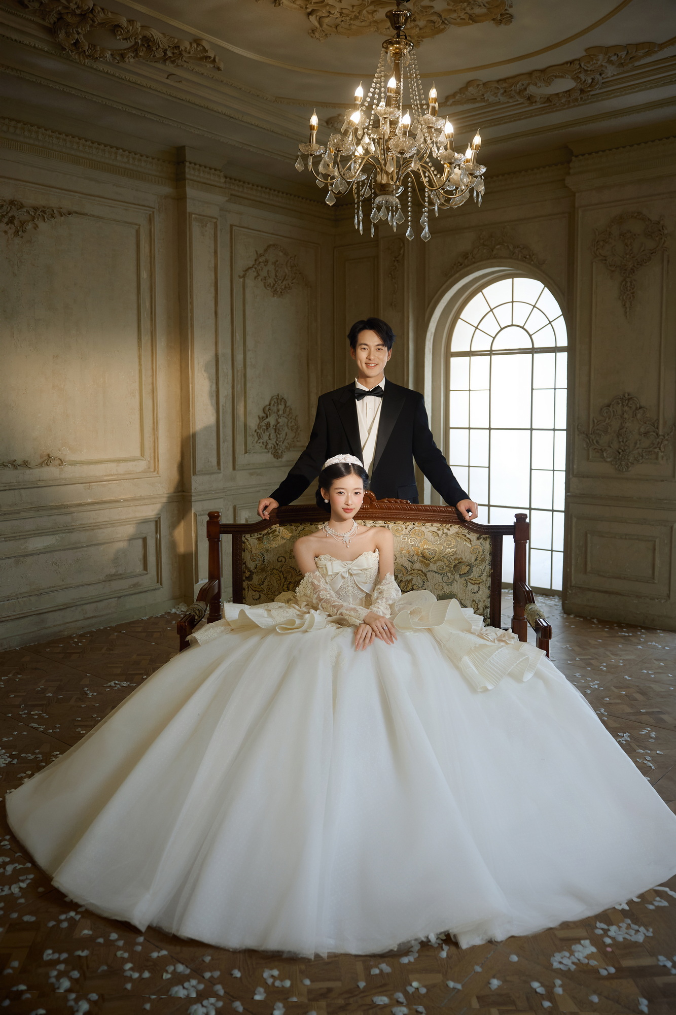 婚纱照样片为什么总像模特？普通人怎么拍才好看