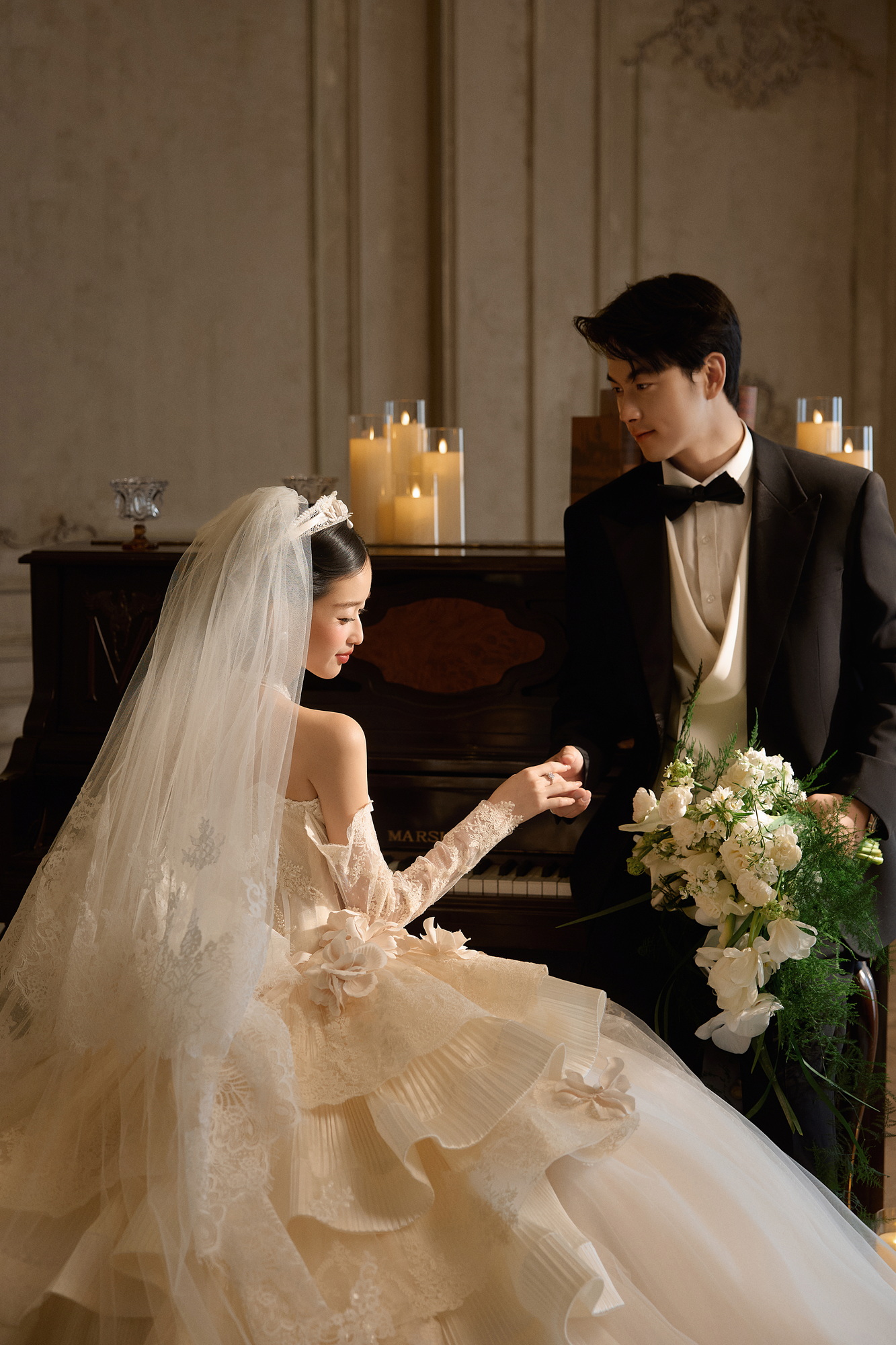 领证照、婚纱照、婚礼跟拍：仪式感三件套怎么排